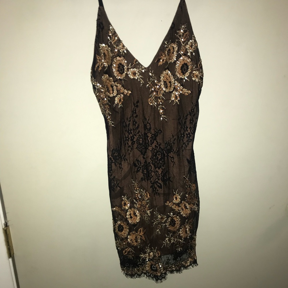Elegant Brown Floral Lace Mini Dress